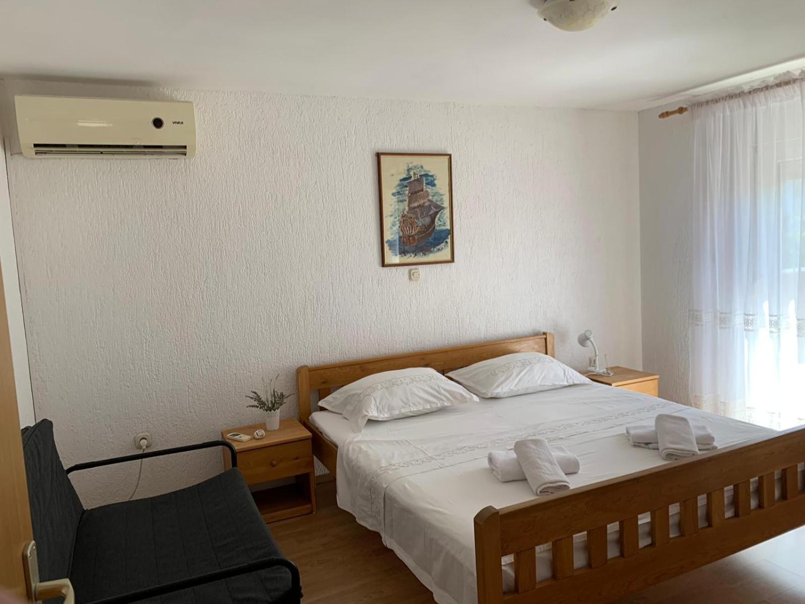 Apartman Apartament *