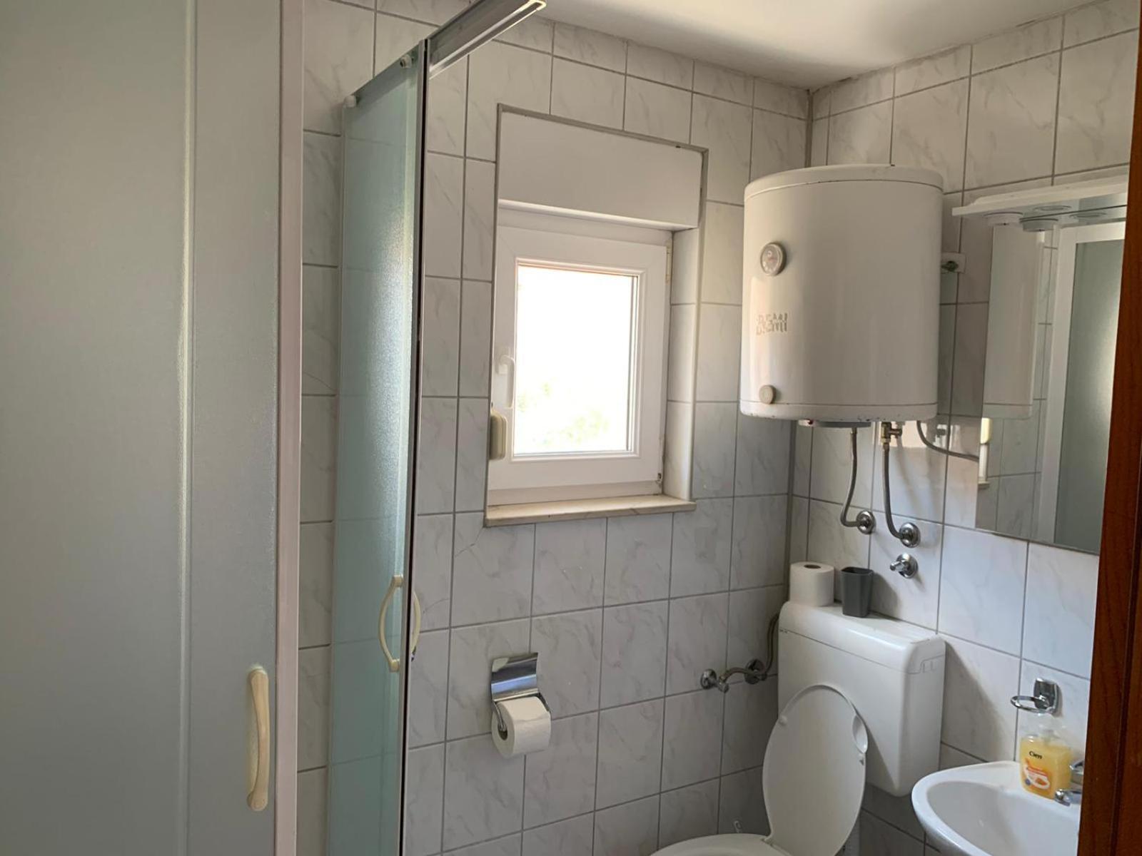 Apartman *